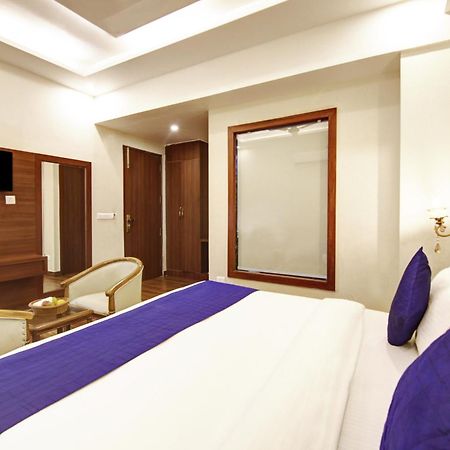 Marks Hotel & Banquet 诺伊达 外观 照片