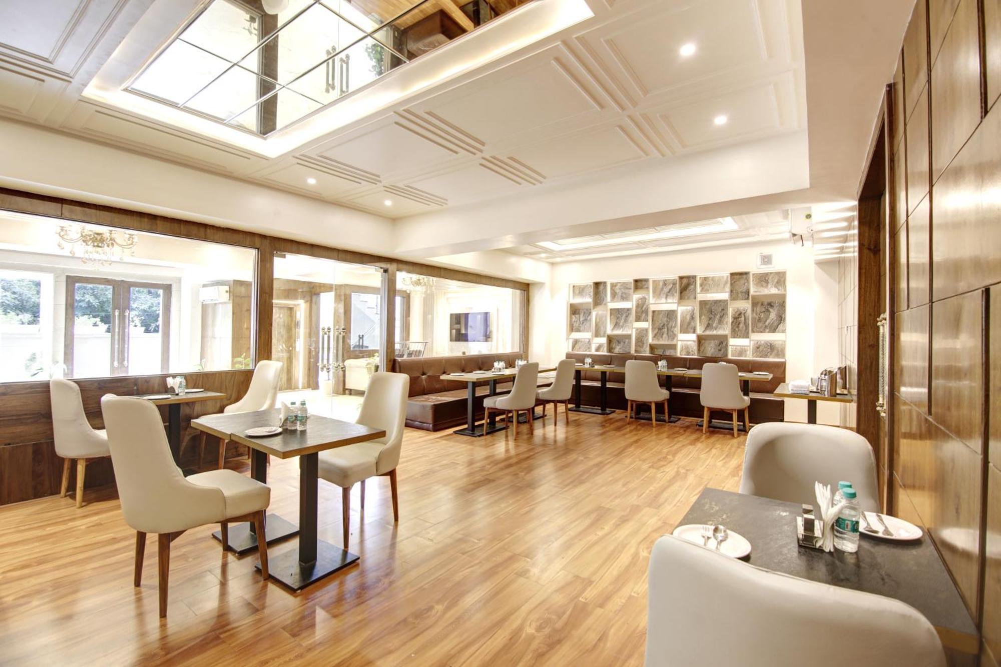 Marks Hotel & Banquet 诺伊达 外观 照片