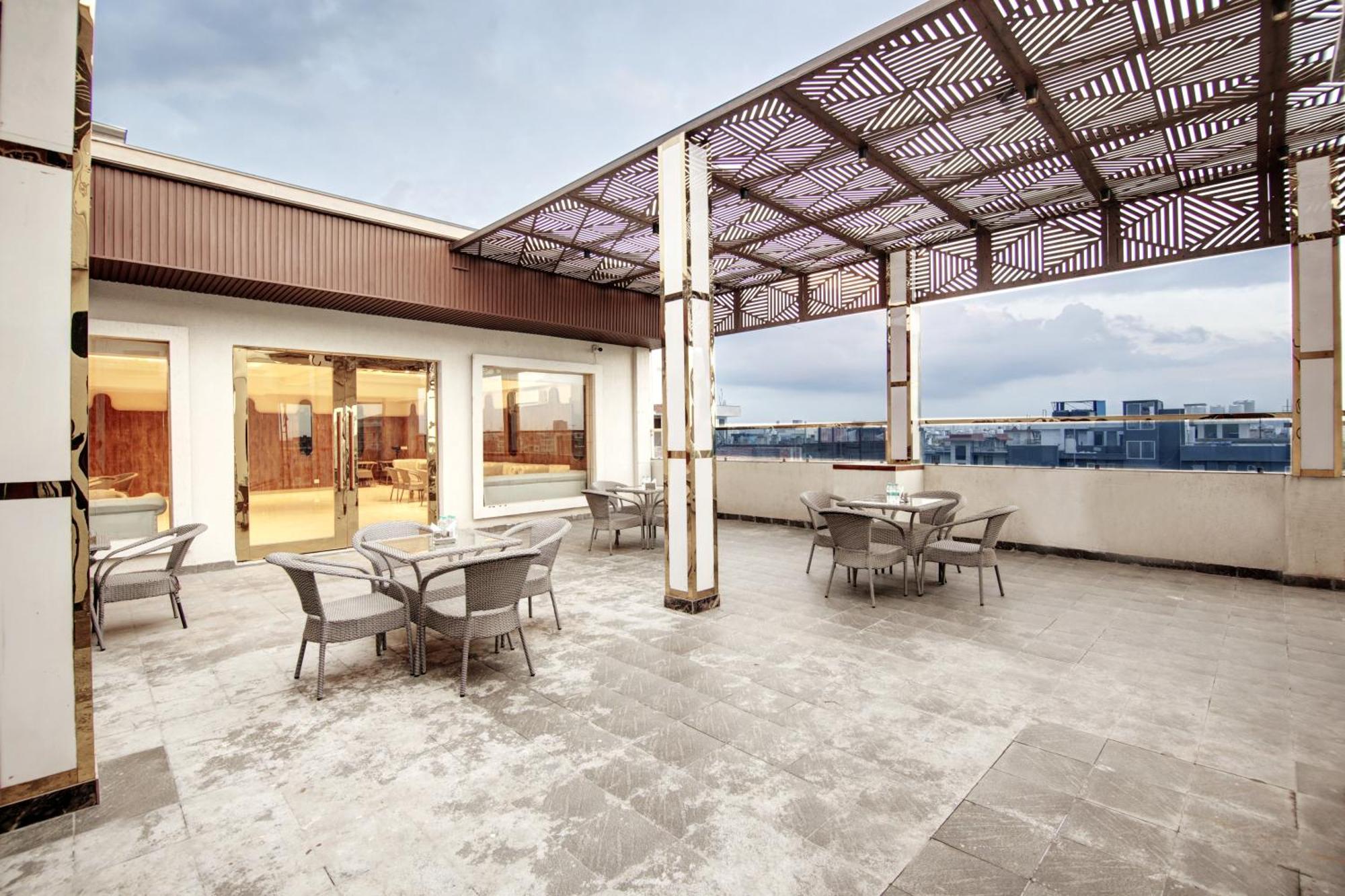 Marks Hotel & Banquet 诺伊达 外观 照片
