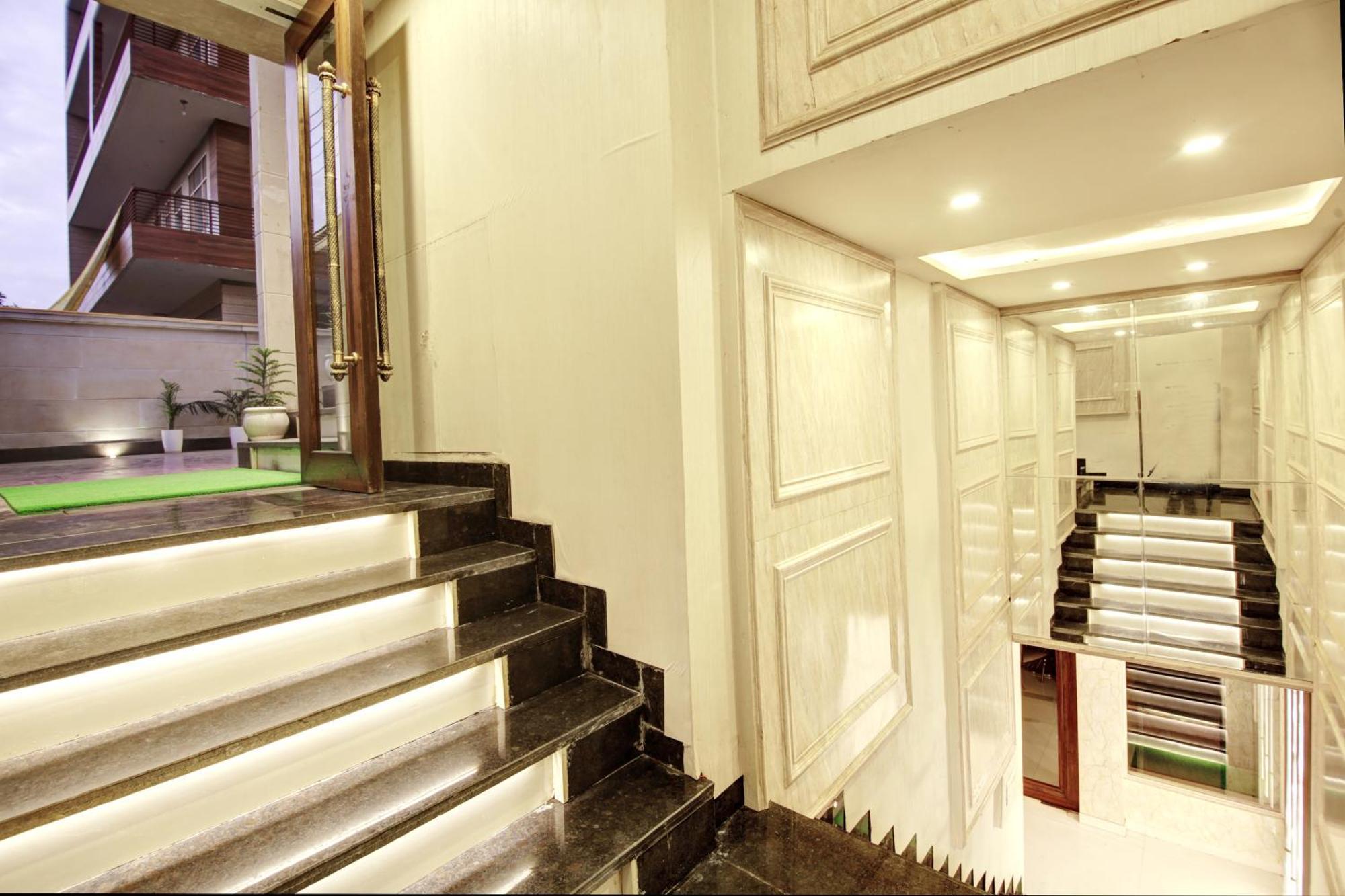 Marks Hotel & Banquet 诺伊达 外观 照片