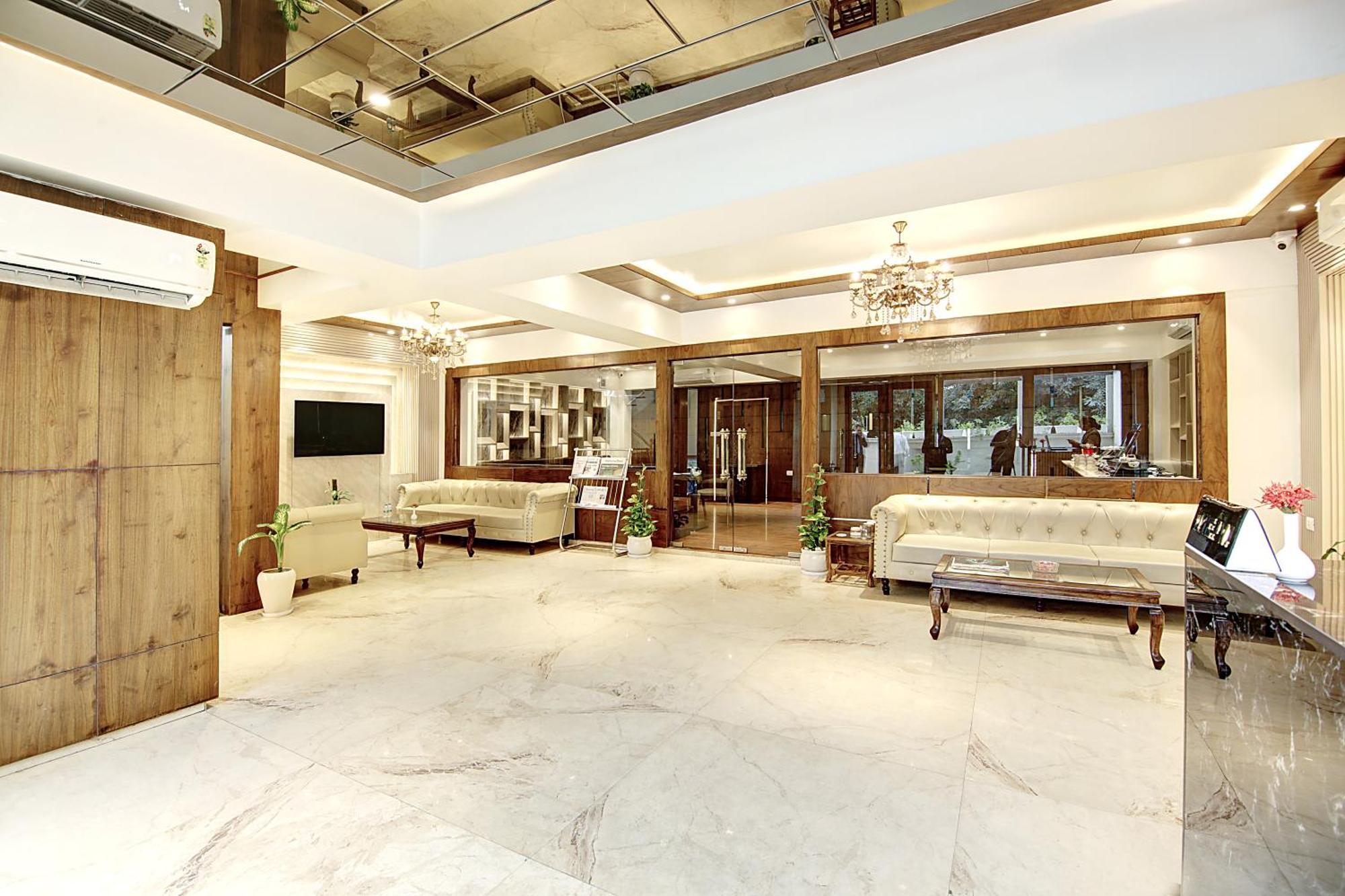 Marks Hotel & Banquet 诺伊达 外观 照片